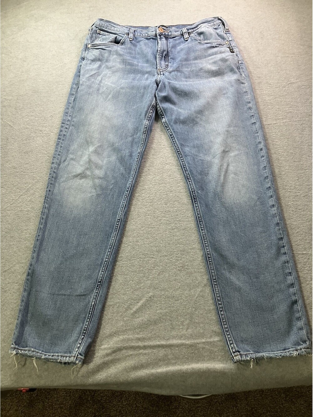 Silver Jeans Frisco Tapered Light Blue Distressed 32/30 Mens